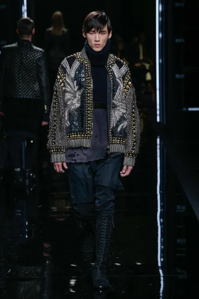 Look 60
